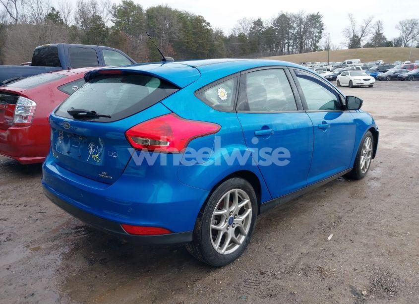 Photo 4 of 2015 Ford Focus SE (VIN 1FADP3K26FL354051)