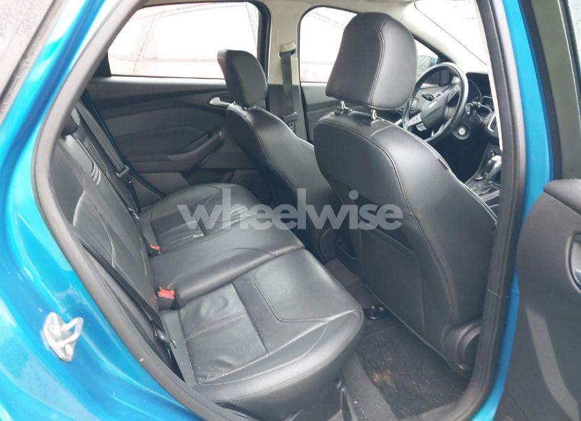 Photo 8 of 2015 Ford Focus SE (VIN 1FADP3K26FL354051)