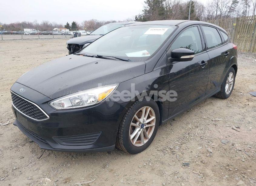Photo 2 of 2016 Ford Focus SE (VIN 1FADP3K26GL206788)
