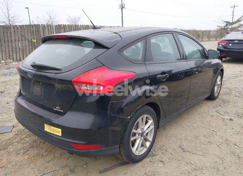 Photo 4 of 2016 Ford Focus SE (VIN 1FADP3K26GL206788)