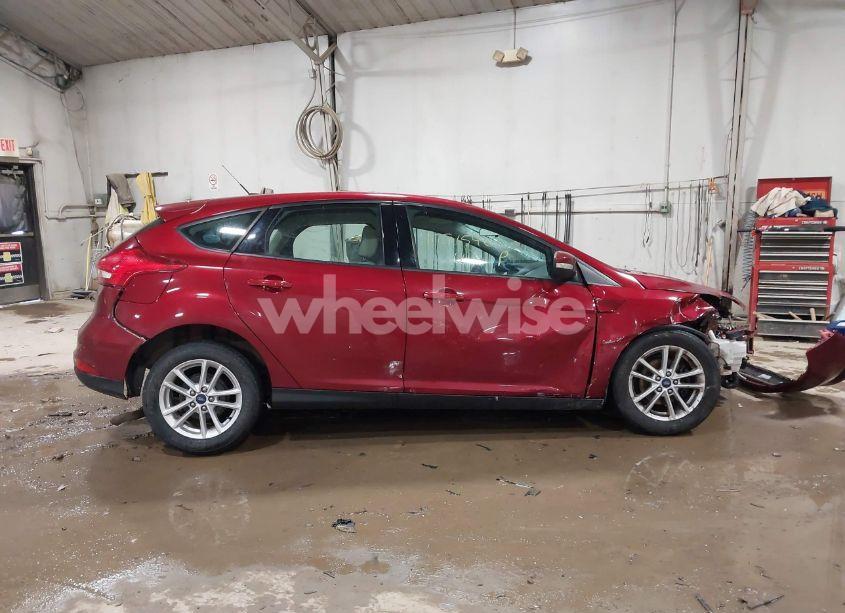 Photo 13 of 2016 Ford Focus SE (VIN 1FADP3K26GL220335)