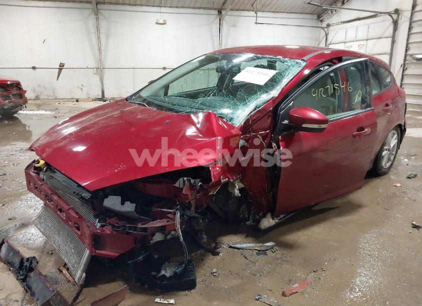 Photo 2 of 2016 Ford Focus SE (VIN 1FADP3K26GL220335)