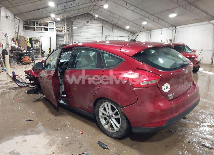 Photo 3 of 2016 Ford Focus SE (VIN 1FADP3K26GL220335)