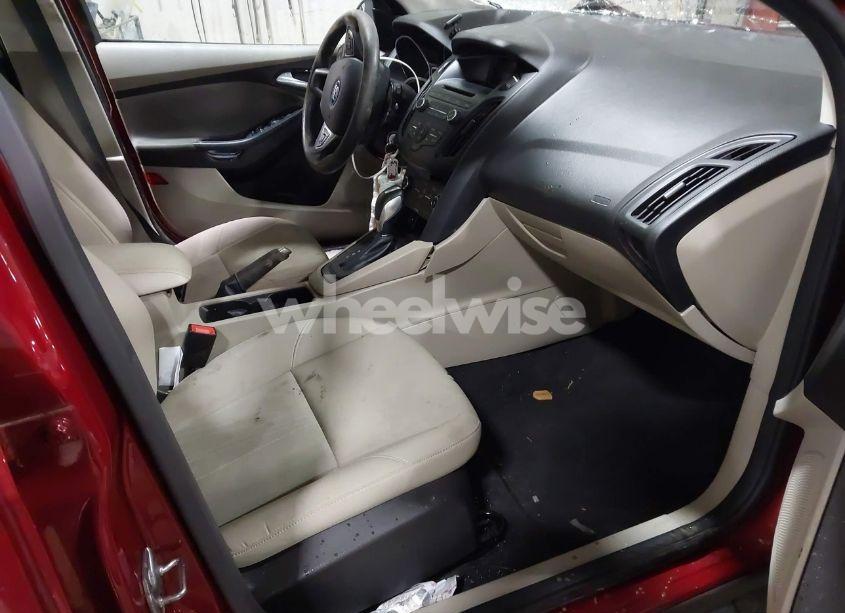 Photo 5 of 2016 Ford Focus SE (VIN 1FADP3K26GL220335)