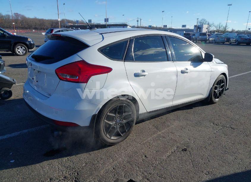 Photo 4 of 2016 Ford Focus SE (VIN 1FADP3K26GL250550)