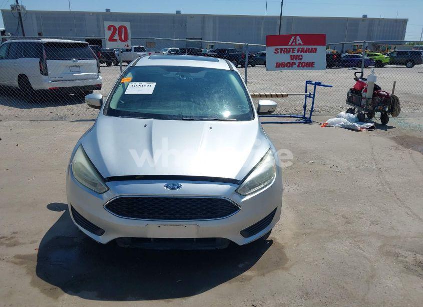 Photo 12 of 2016 Ford Focus SE (VIN 1FADP3K26GL264402)