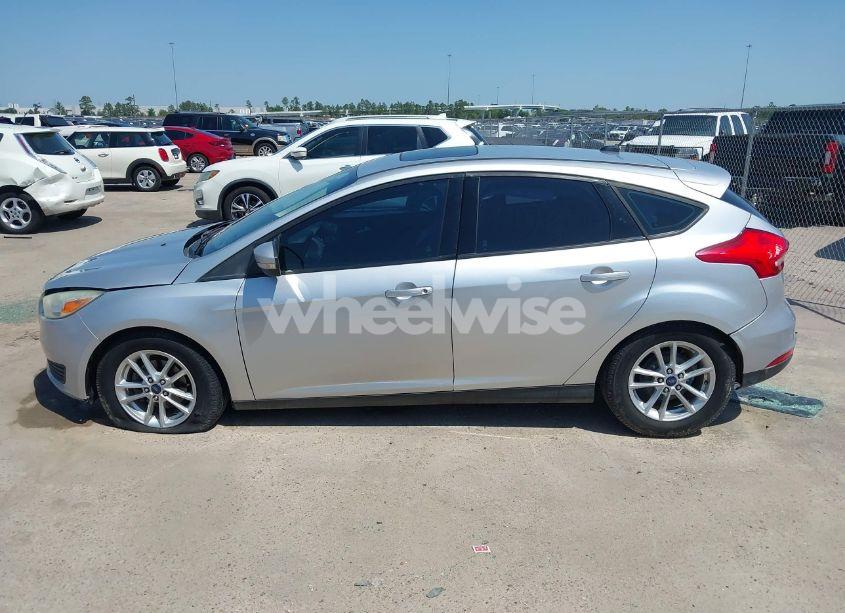 Photo 14 of 2016 Ford Focus SE (VIN 1FADP3K26GL264402)