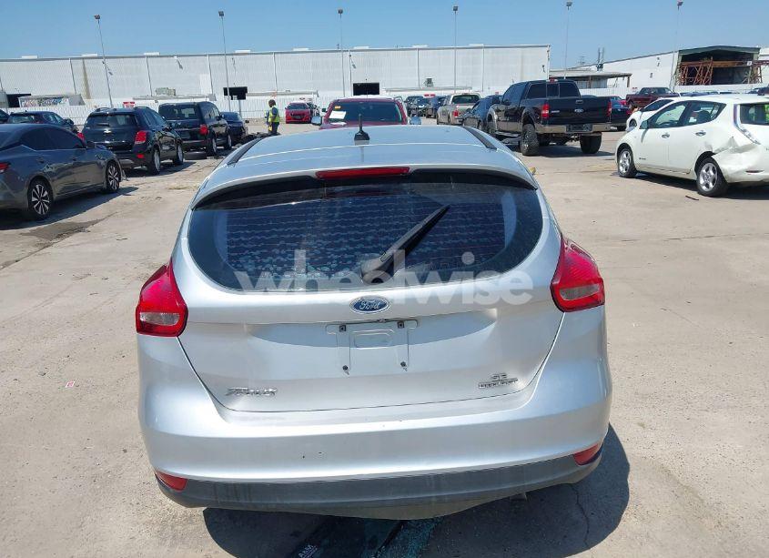 Photo 16 of 2016 Ford Focus SE (VIN 1FADP3K26GL264402)