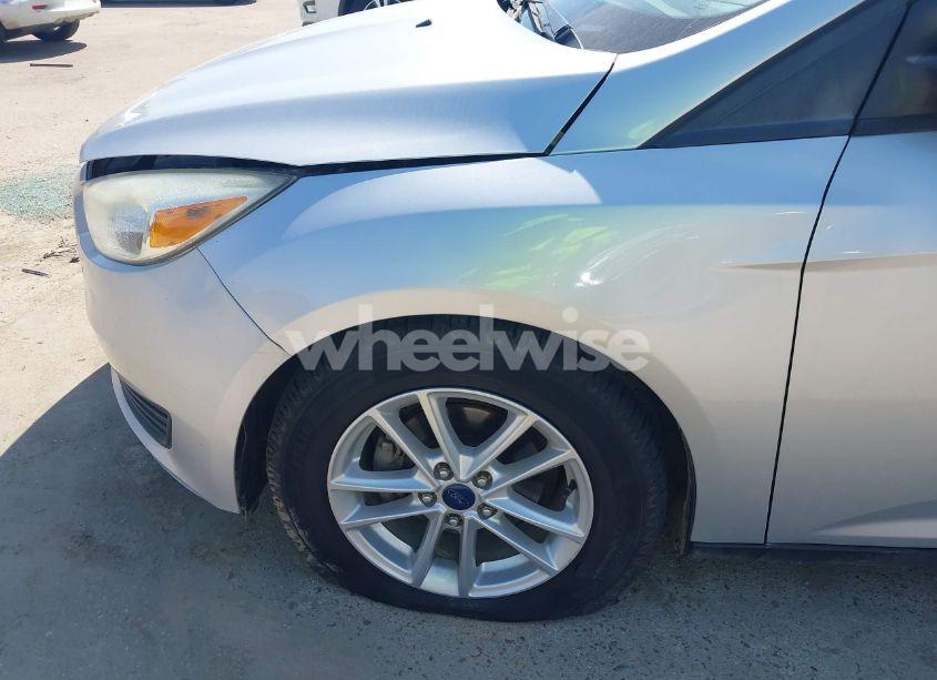 Photo 6 of 2016 Ford Focus SE (VIN 1FADP3K26GL264402)