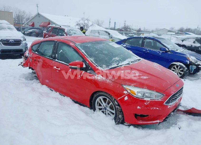 2016 Ford Focus SE (VIN 1FADP3K26GL276694) main photo