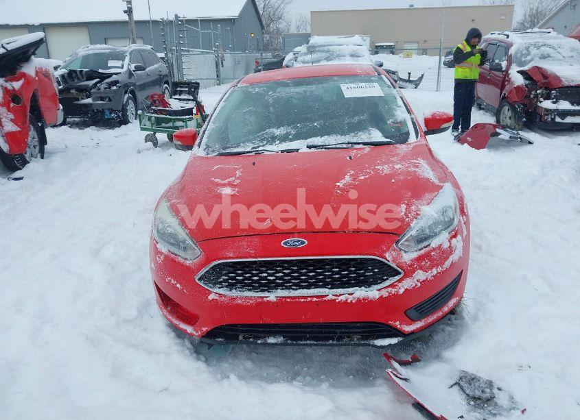 Photo 13 of 2016 Ford Focus SE (VIN 1FADP3K26GL276694)