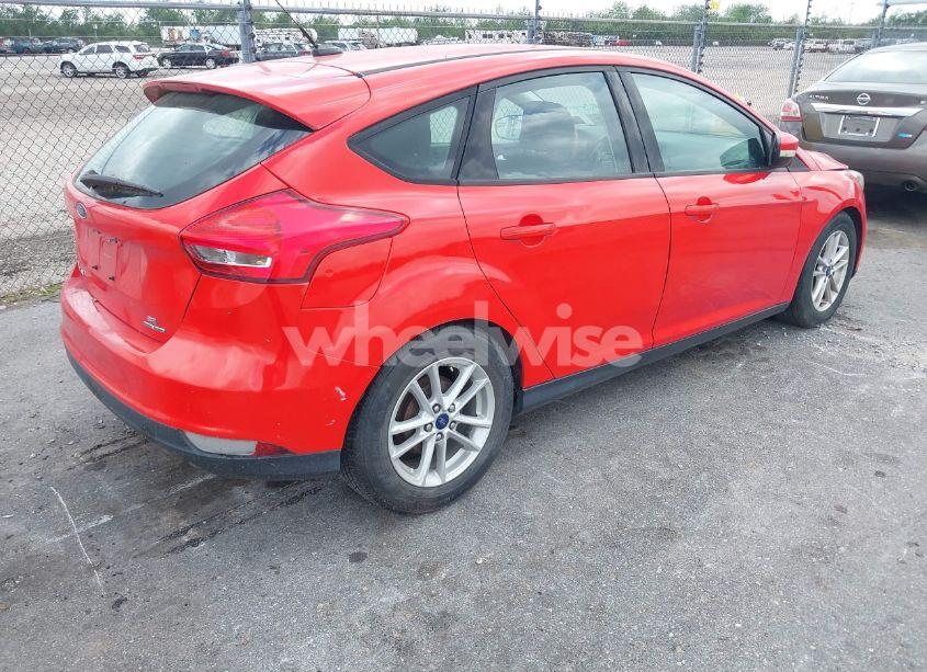 Photo 4 of 2016 Ford Focus SE (VIN 1FADP3K26GL285802)