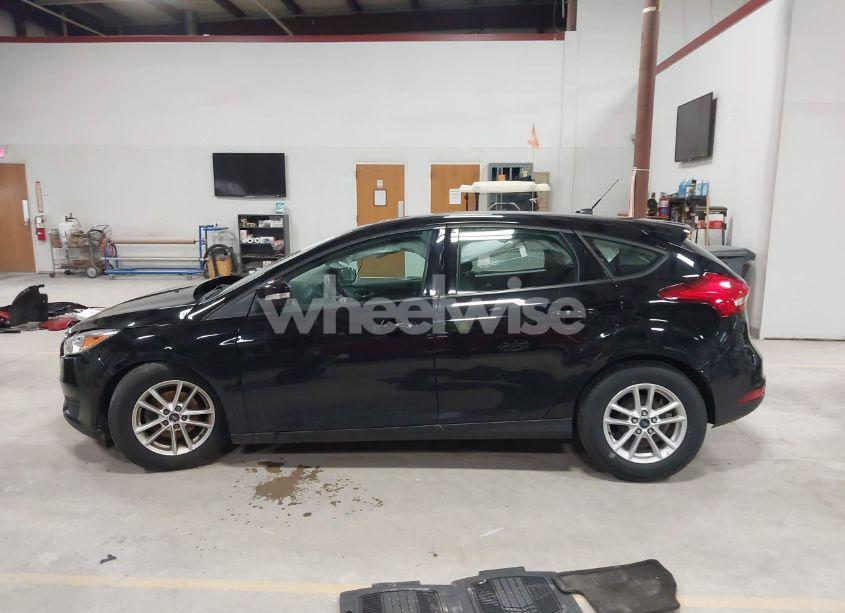 Photo 14 of 2016 Ford Focus SE (VIN 1FADP3K26GL301965)