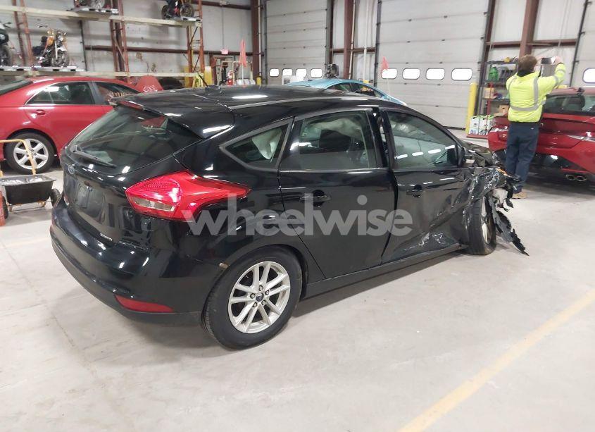 Photo 4 of 2016 Ford Focus SE (VIN 1FADP3K26GL301965)