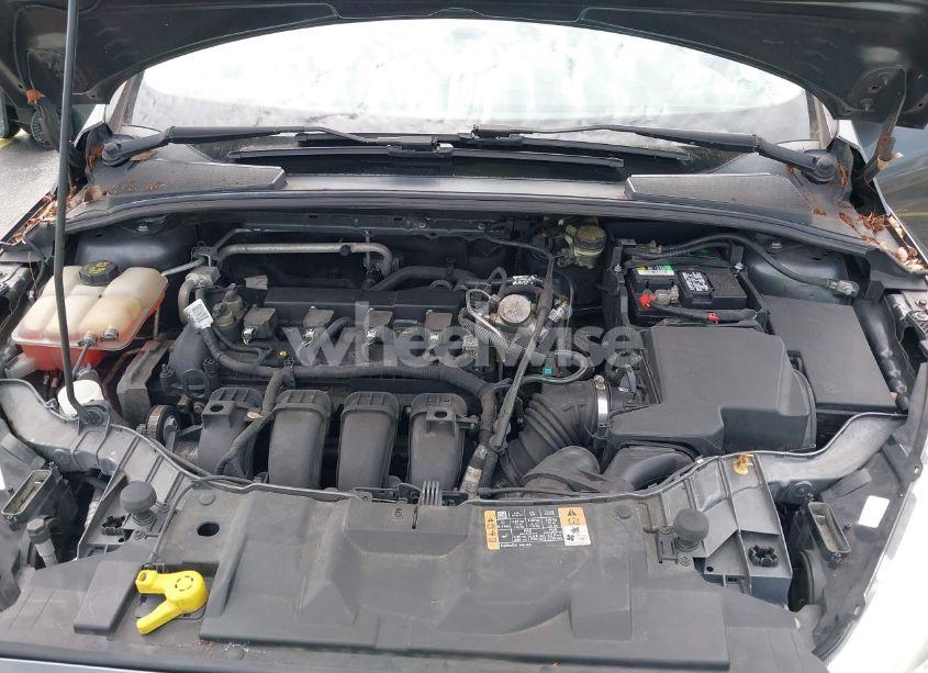 Photo 10 of 2016 Ford Focus SE (VIN 1FADP3K26GL376715)