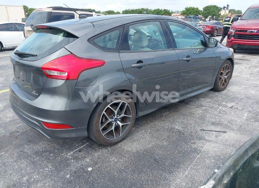 Photo 4 of 2016 Ford Focus SE (VIN 1FADP3K26GL376715)