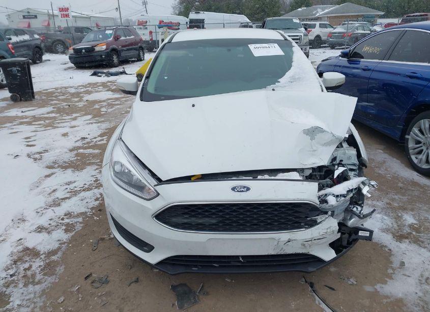 Photo 12 of 2017 Ford Focus SE (VIN 1FADP3K26HL233524)