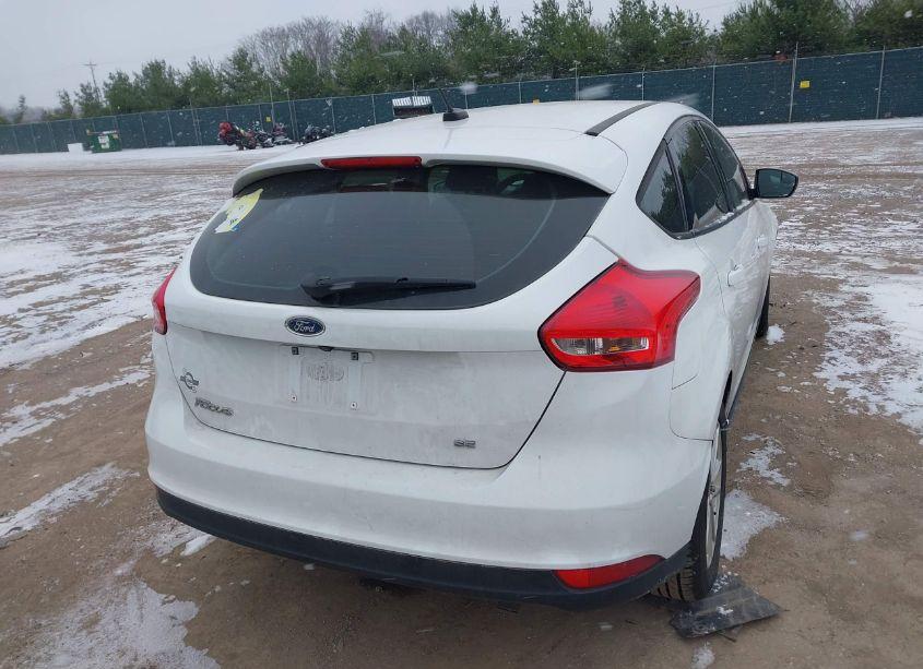 Photo 4 of 2017 Ford Focus SE (VIN 1FADP3K26HL233524)