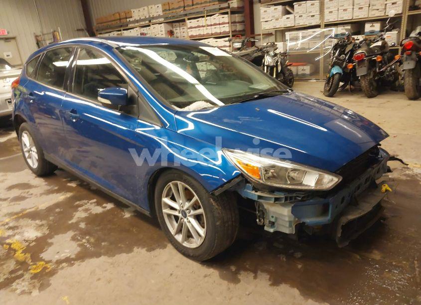 2018 Ford Focus SE (VIN 1FADP3K26JL208094) main photo