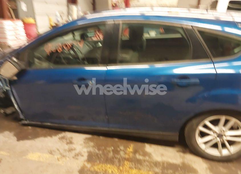 Photo 13 of 2018 Ford Focus SE (VIN 1FADP3K26JL208094)