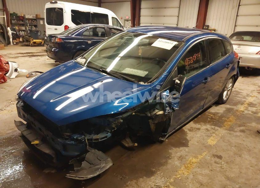 Photo 2 of 2018 Ford Focus SE (VIN 1FADP3K26JL208094)