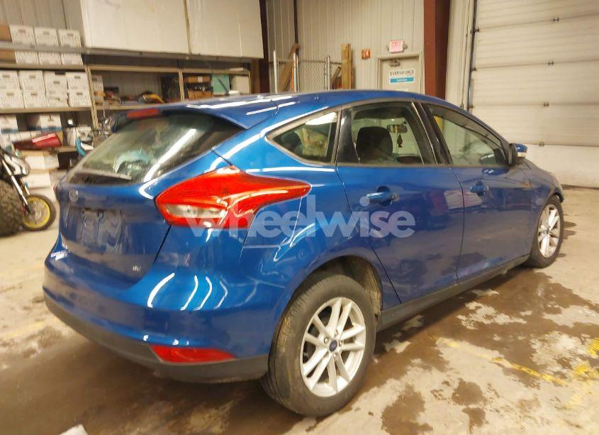 Photo 4 of 2018 Ford Focus SE (VIN 1FADP3K26JL208094)