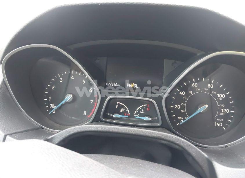 Photo 14 of 2018 Ford Focus SE (VIN 1FADP3K26JL330776)