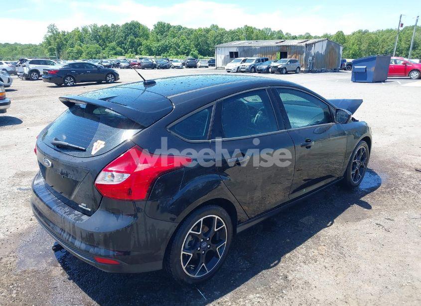 Photo 4 of 2013 Ford Focus SE (VIN 1FADP3K27DL104153)