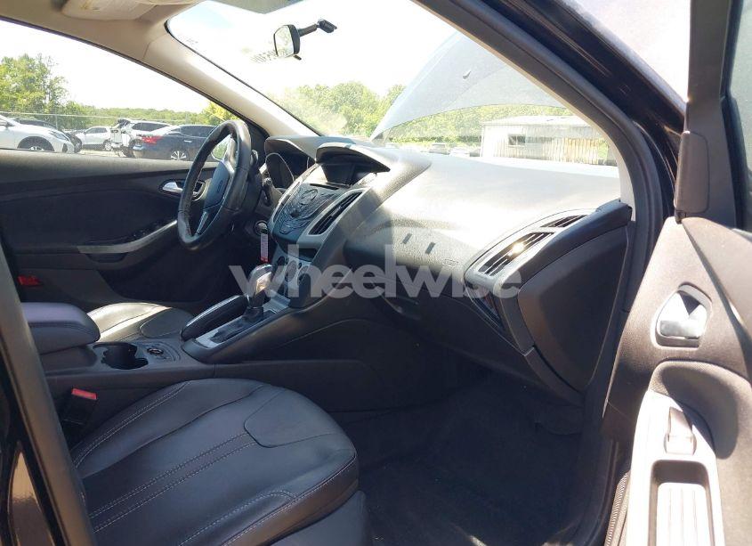 Photo 5 of 2013 Ford Focus SE (VIN 1FADP3K27DL104153)