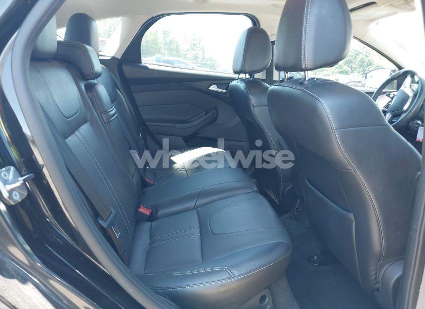 Photo 8 of 2013 Ford Focus SE (VIN 1FADP3K27DL104153)