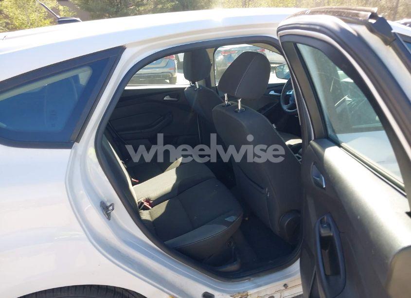 Photo 8 of 2013 Ford Focus SE (VIN 1FADP3K27DL128775)