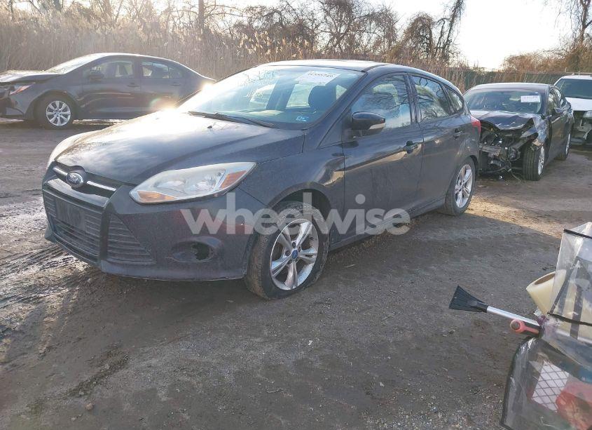 Photo 2 of 2013 Ford Focus SE (VIN 1FADP3K27DL148735)