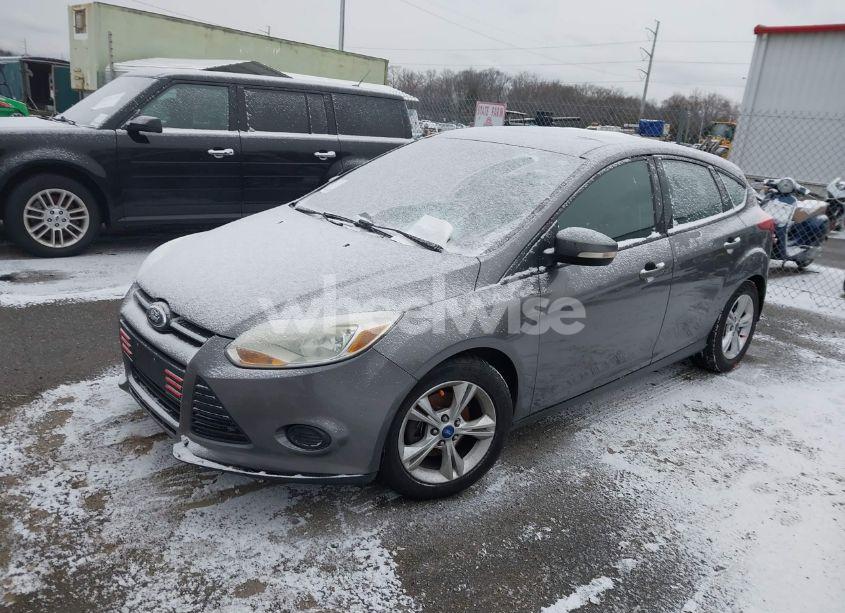 Photo 2 of 2013 Ford Focus SE (VIN 1FADP3K27DL154986)