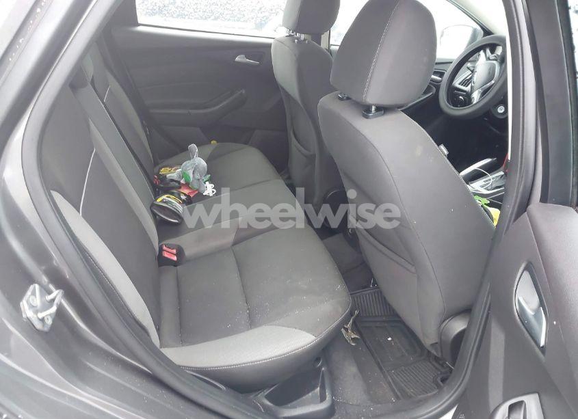 Photo 8 of 2013 Ford Focus SE (VIN 1FADP3K27DL154986)