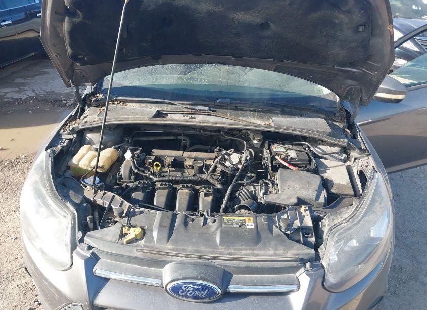 Photo 10 of 2013 Ford Focus SE (VIN 1FADP3K27DL237804)