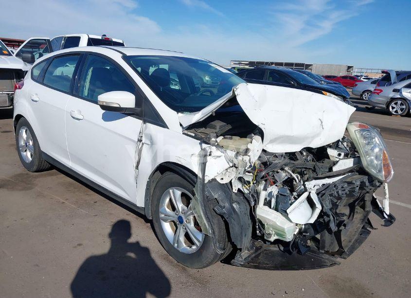2013 Ford Focus SE (VIN 1FADP3K27DL277770) main photo