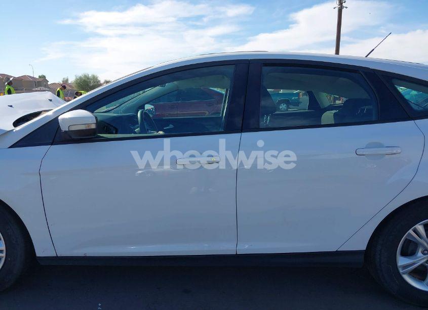 Photo 15 of 2013 Ford Focus SE (VIN 1FADP3K27DL277770)