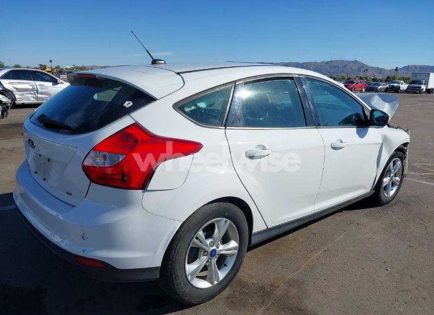 Photo 4 of 2013 Ford Focus SE (VIN 1FADP3K27DL277770)