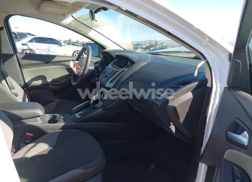 Photo 5 of 2013 Ford Focus SE (VIN 1FADP3K27DL277770)