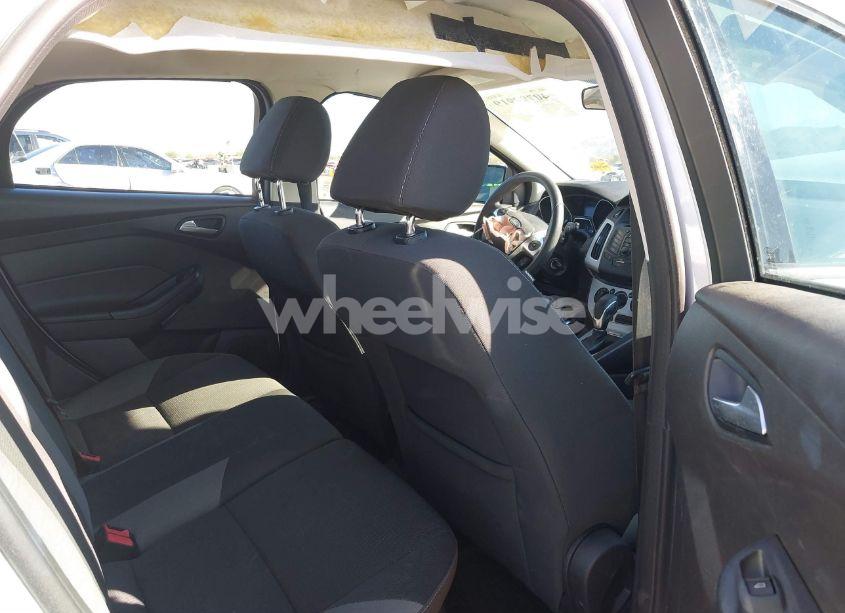Photo 8 of 2013 Ford Focus SE (VIN 1FADP3K27DL277770)