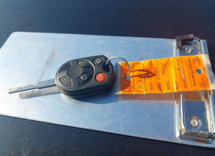 Photo 11 of 2013 Ford Focus SE (VIN 1FADP3K27DL297338)