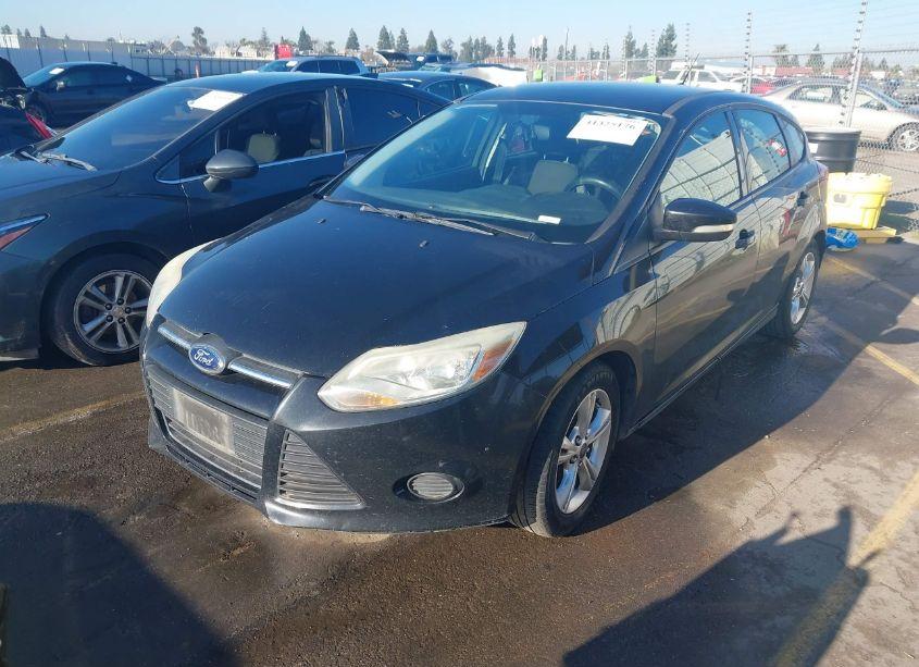 Photo 2 of 2013 Ford Focus SE (VIN 1FADP3K27DL297338)