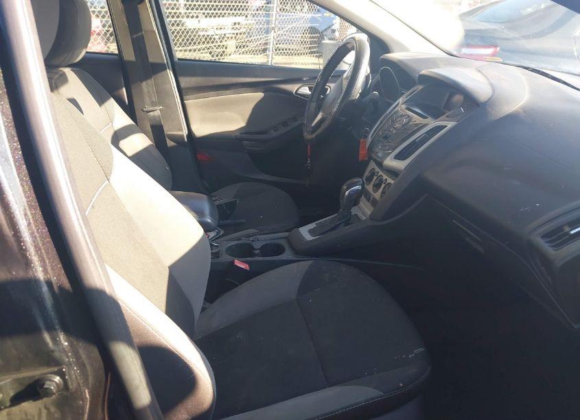 Photo 5 of 2013 Ford Focus SE (VIN 1FADP3K27DL297338)