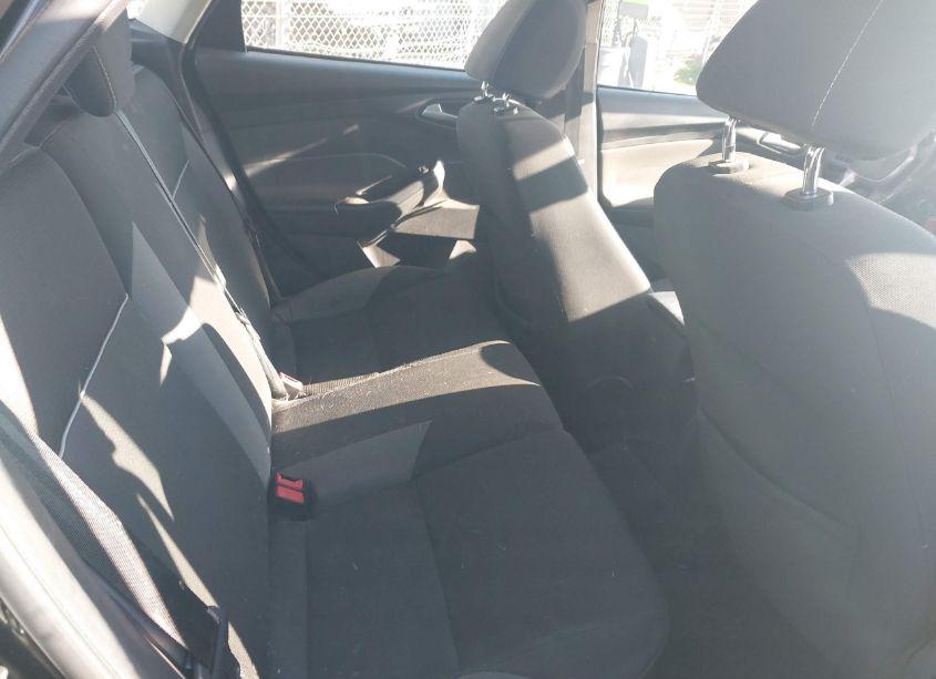 Photo 8 of 2013 Ford Focus SE (VIN 1FADP3K27DL297338)