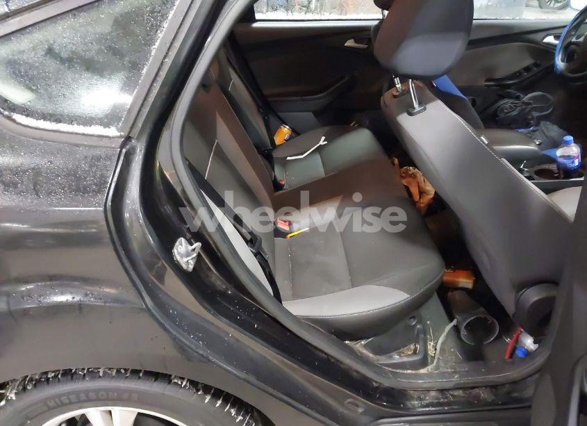 Photo 8 of 2013 Ford Focus SE (VIN 1FADP3K27DL333481)