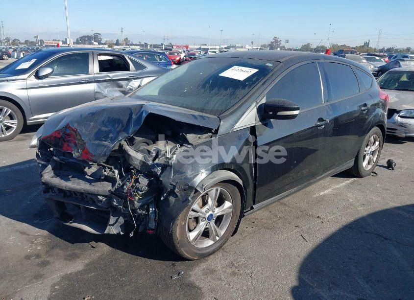 Photo 2 of 2013 Ford Focus SE (VIN 1FADP3K27DL353004)