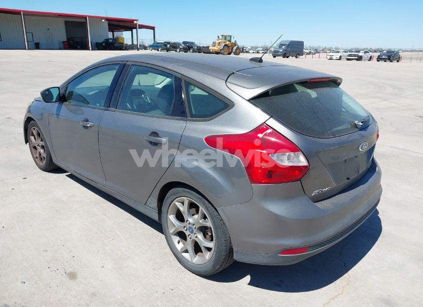 Photo 3 of 2013 Ford Focus SE (VIN 1FADP3K27DL354556)