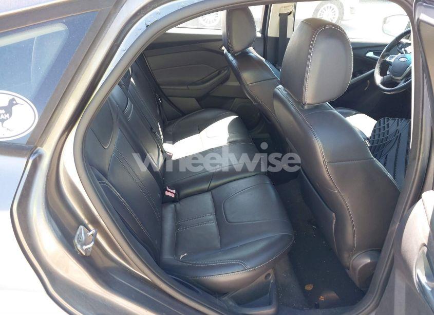 Photo 8 of 2013 Ford Focus SE (VIN 1FADP3K27DL354556)