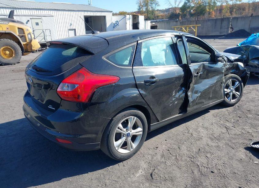Photo 4 of 2013 Ford Focus SE (VIN 1FADP3K27DL362852)
