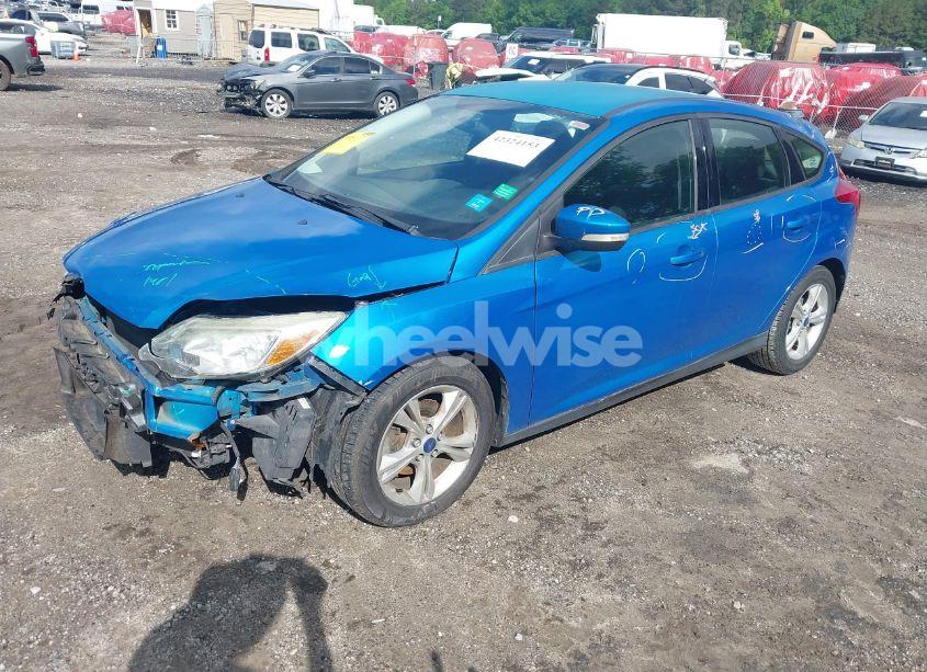 Photo 2 of 2013 Ford Focus SE (VIN 1FADP3K27DL367761)